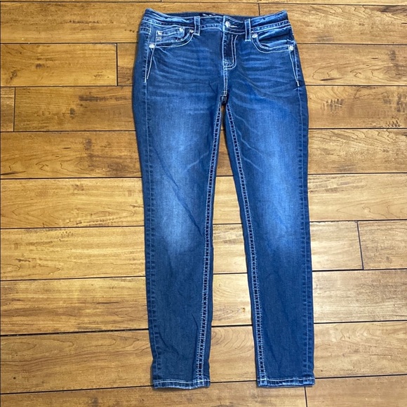 Miss Me Hailey Skinny Jeans - Picture 1 of 8